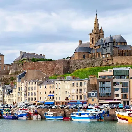 Charming Near Mont St Michel Bay Tatil Evi
