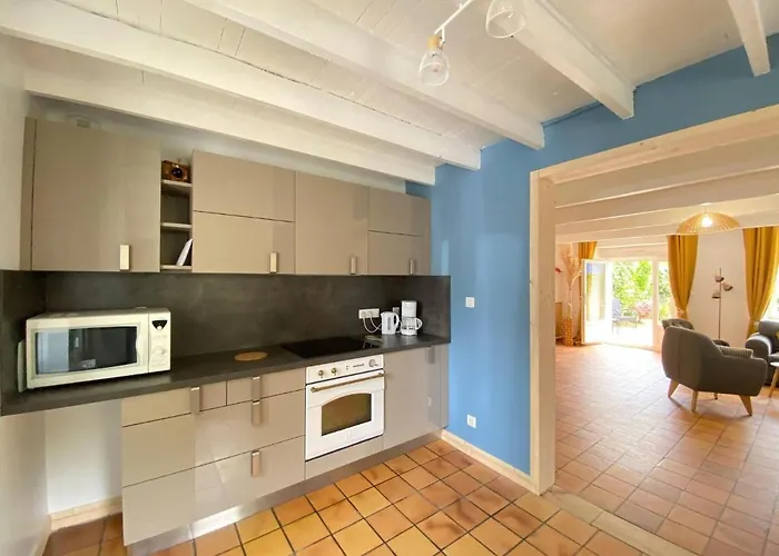 Ferienhaus Charming Near Mont St Michel Bay