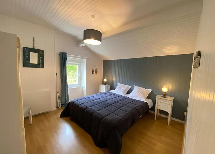 Charming Near Mont St Michel Bay Ferienhaus Bréhal